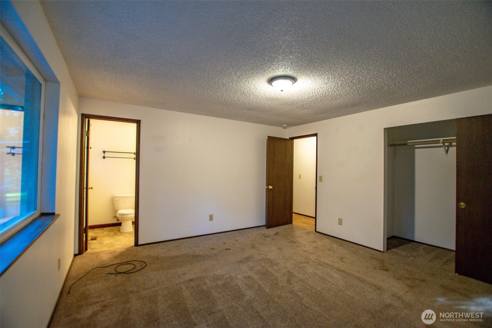 55 Meadowood Drive