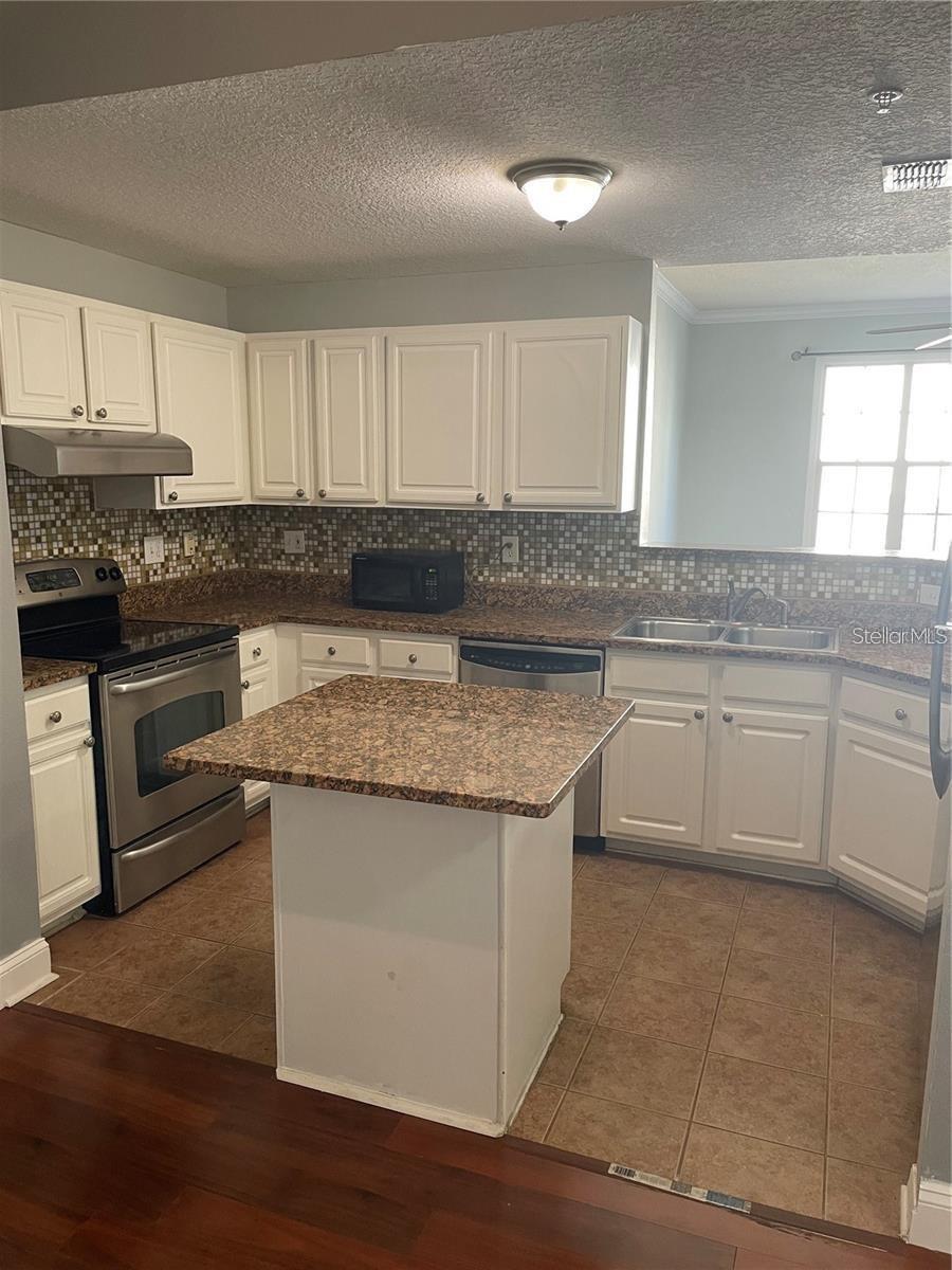 501 Knights Run Avenue 1124