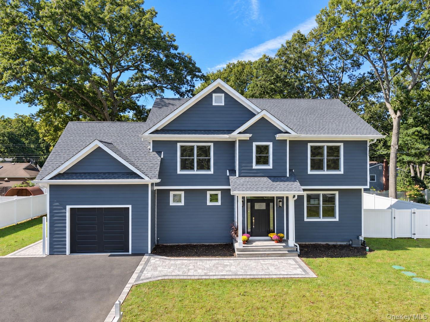 218 W Tyler Avenue