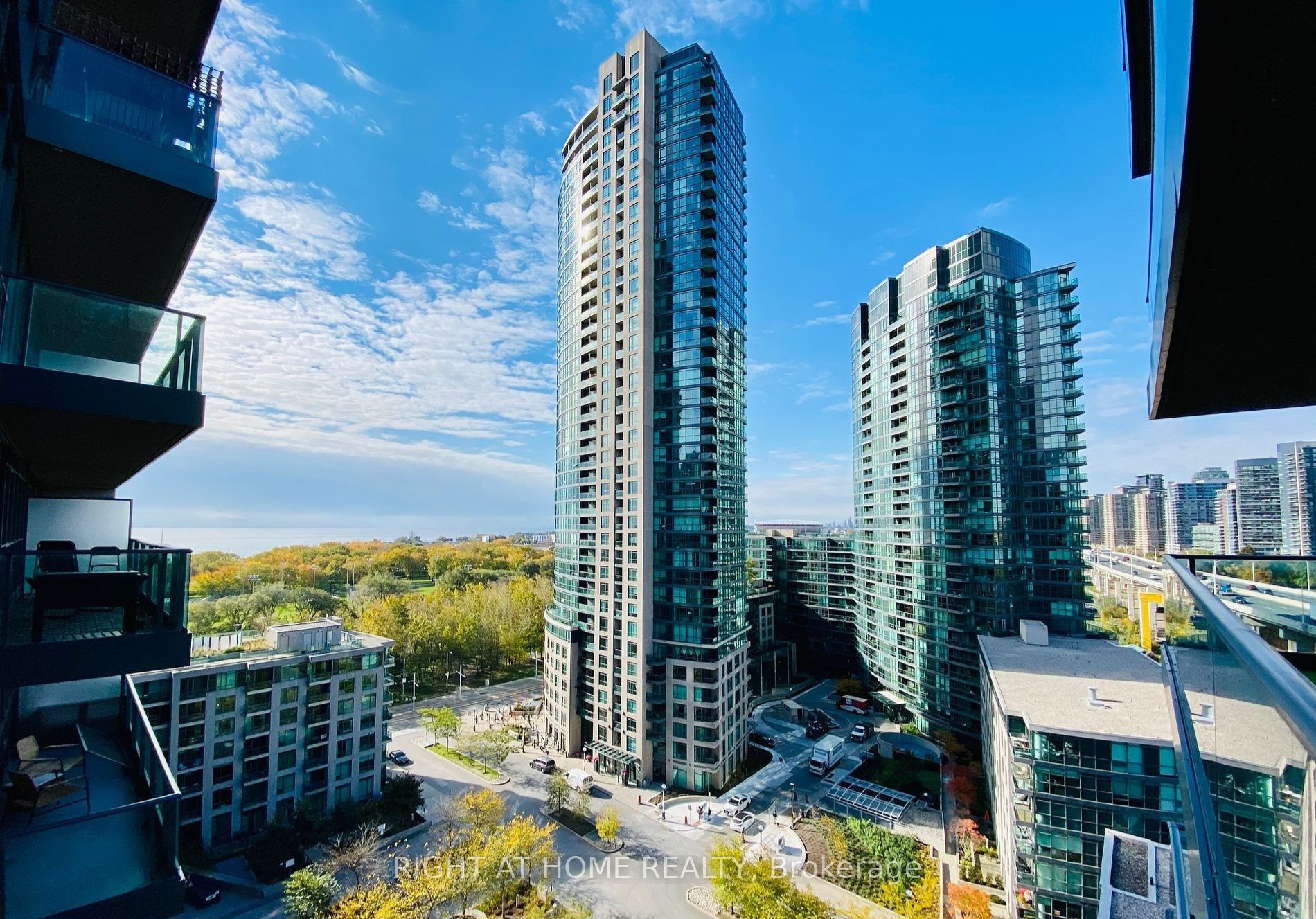 209 Fort York Blvd 665
