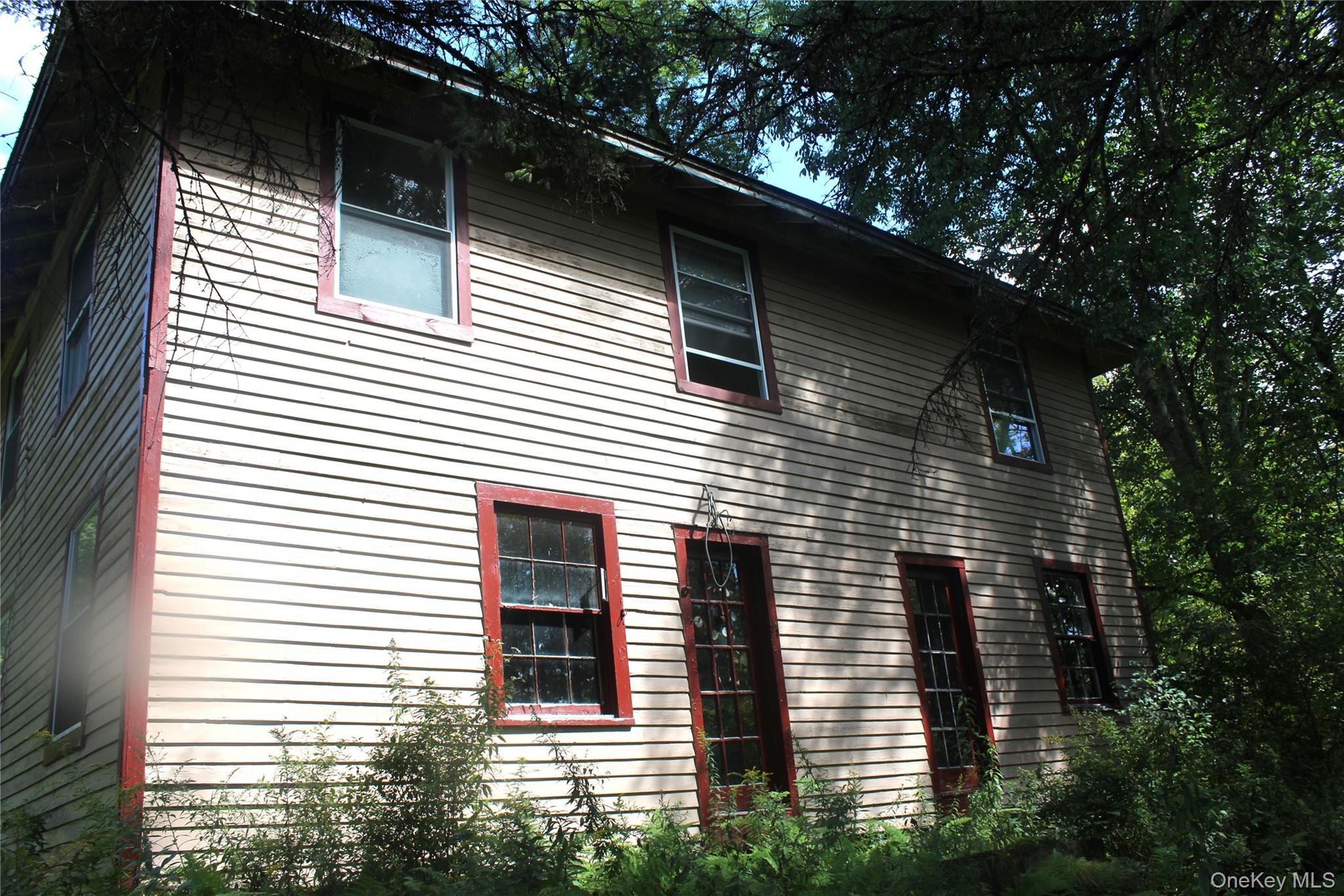 View of side of home