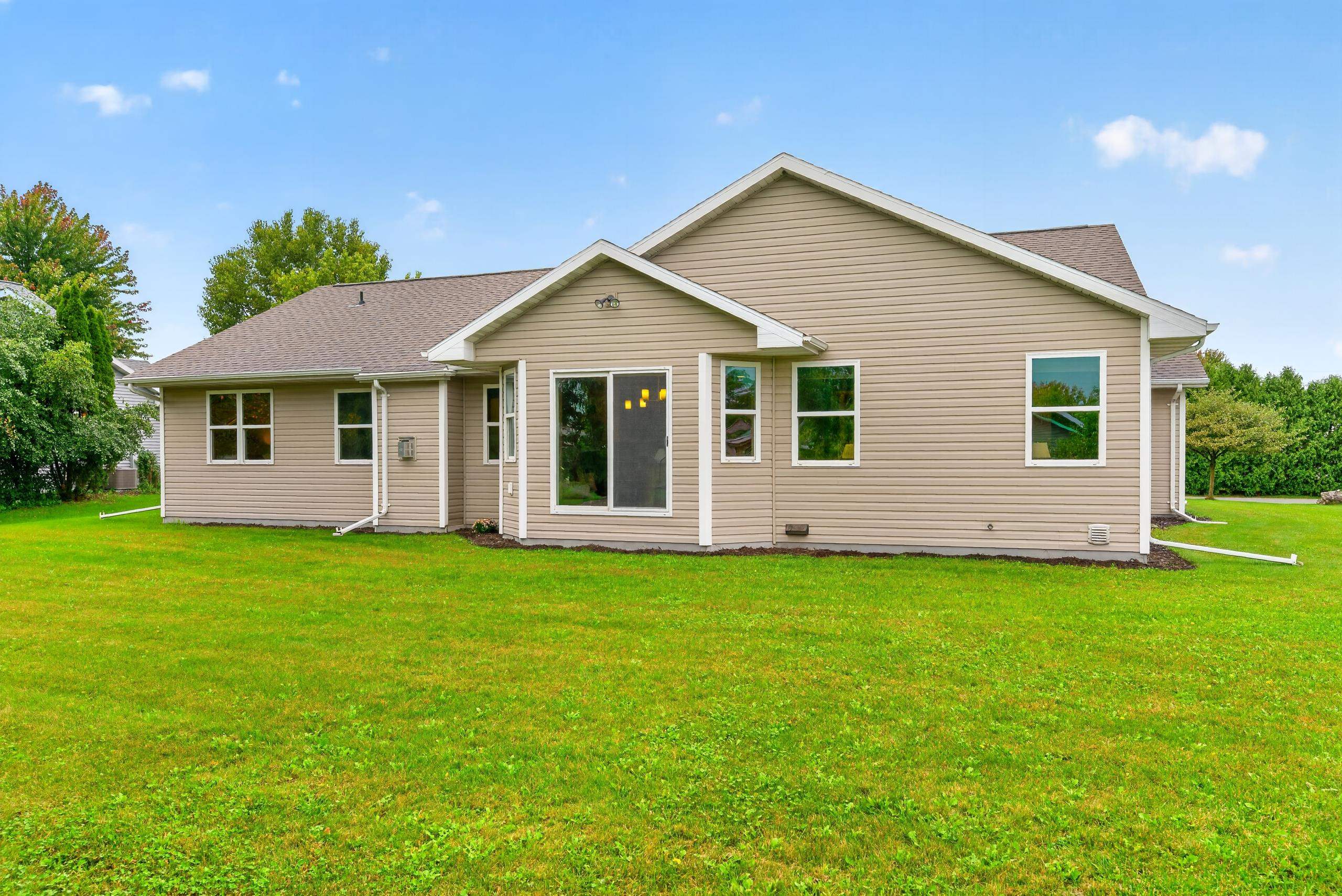 3875 Duchess Lane
