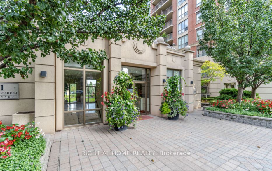 55 Harrison Garden Blvd 703