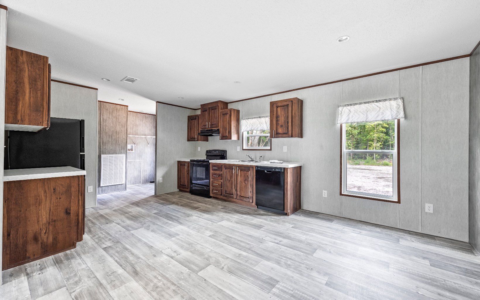 310 NE Weeping Willow Ln