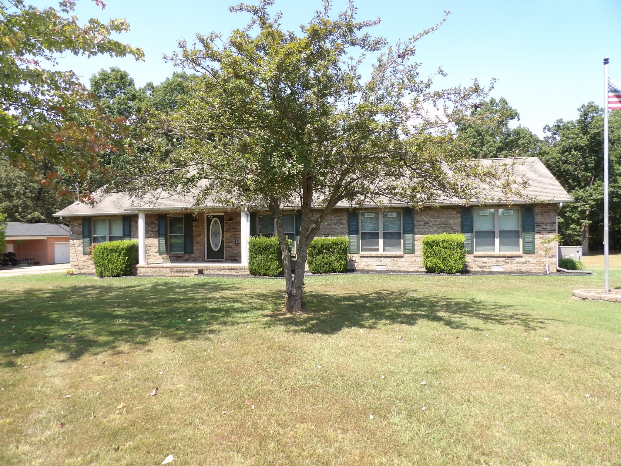 459 River Oaks Dr