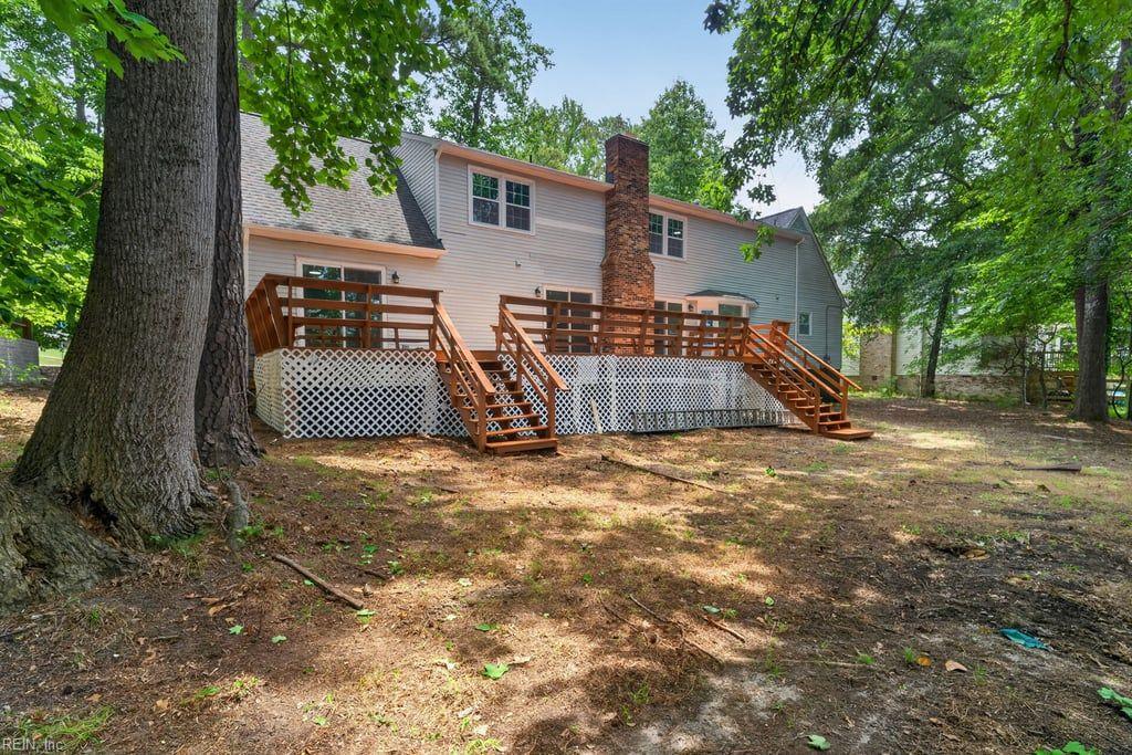 112 W Rexford Drive