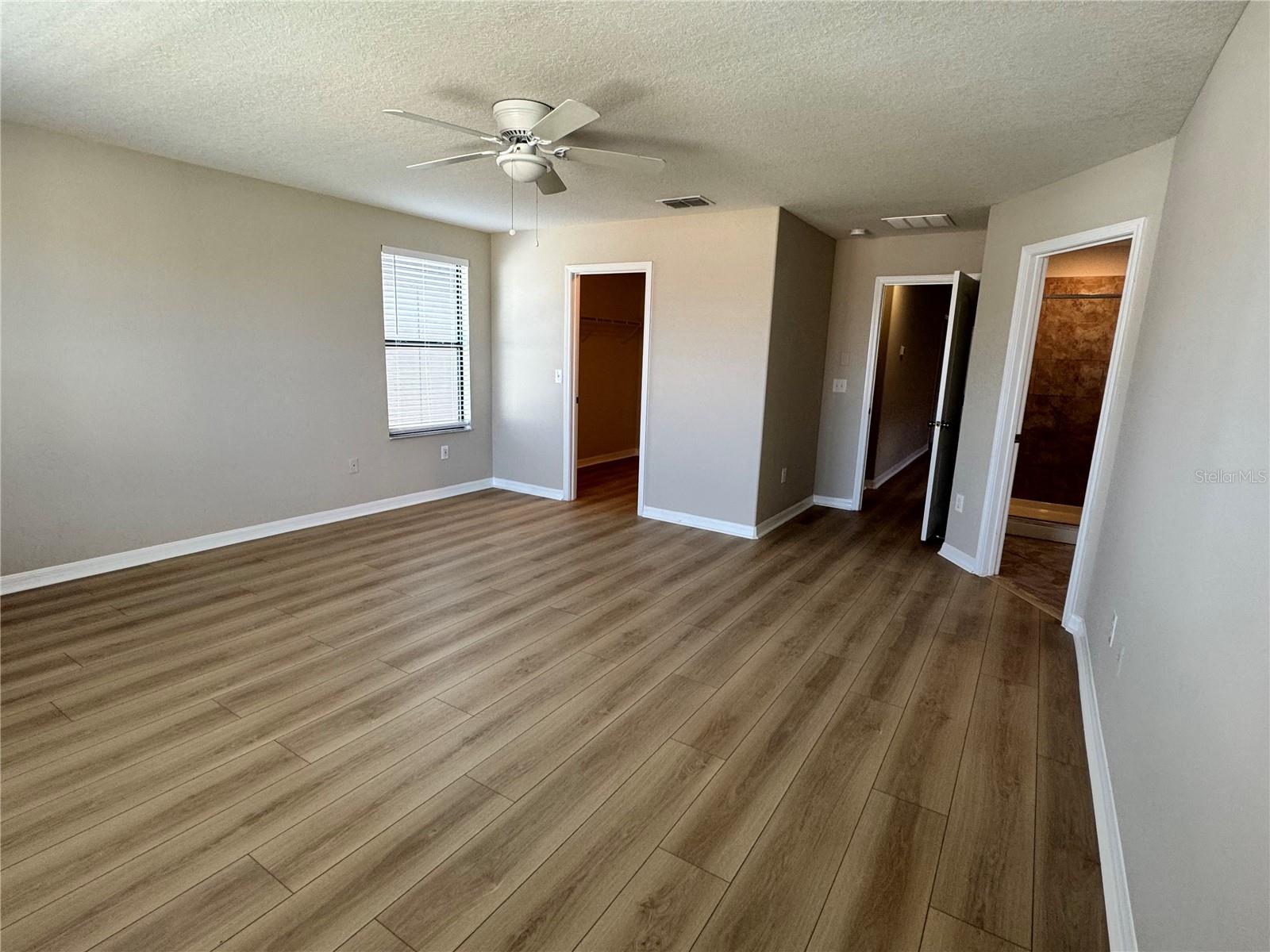 2711 Garden Falls Drive