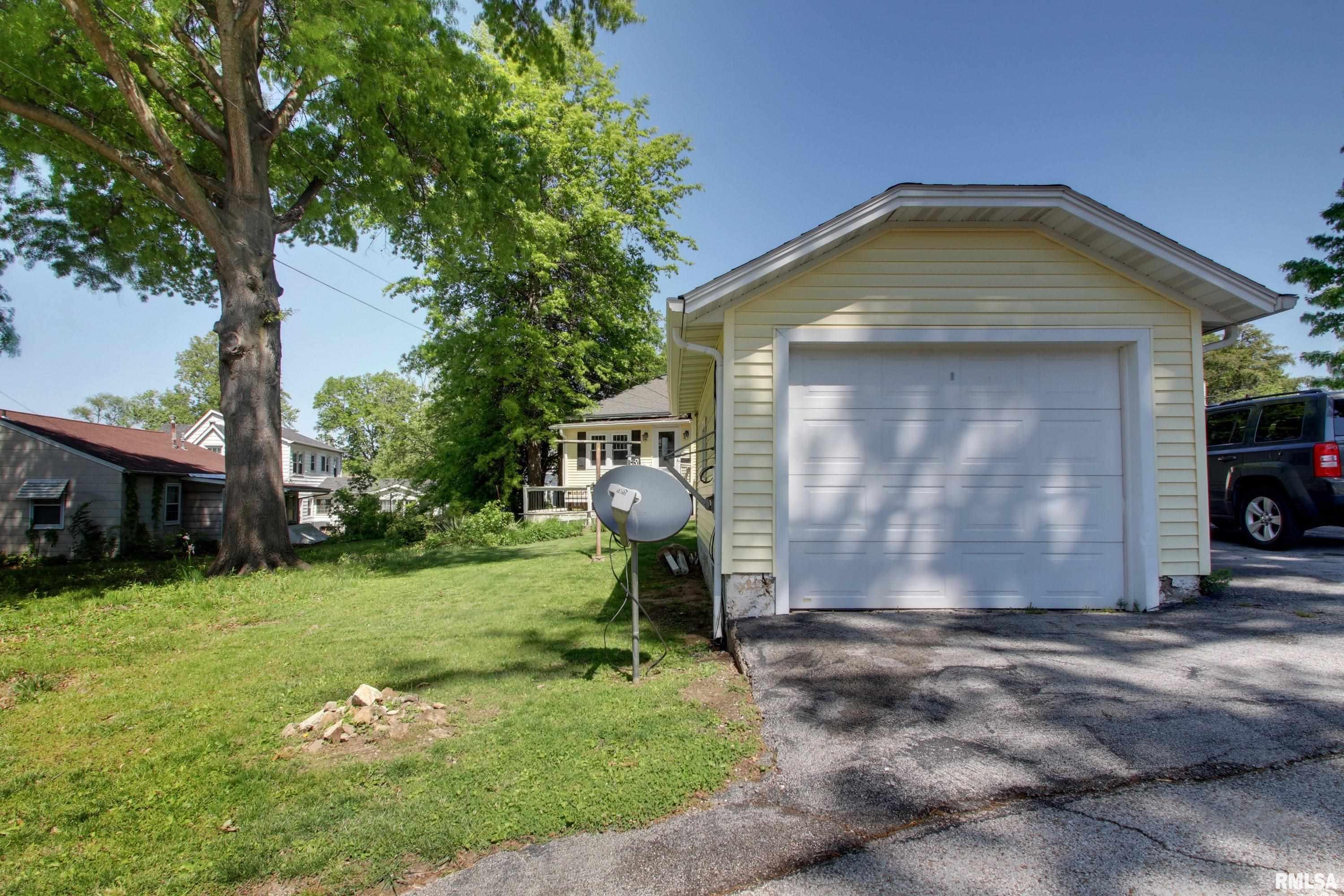 3115 Pleasant Street