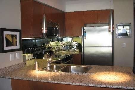 8 Scollard St 1110