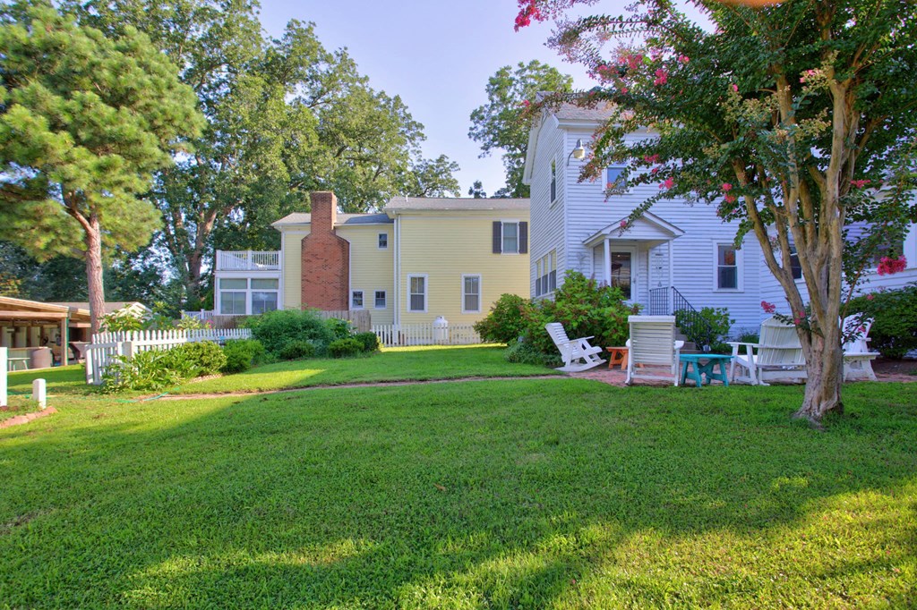 16366 Courthouse Rd A