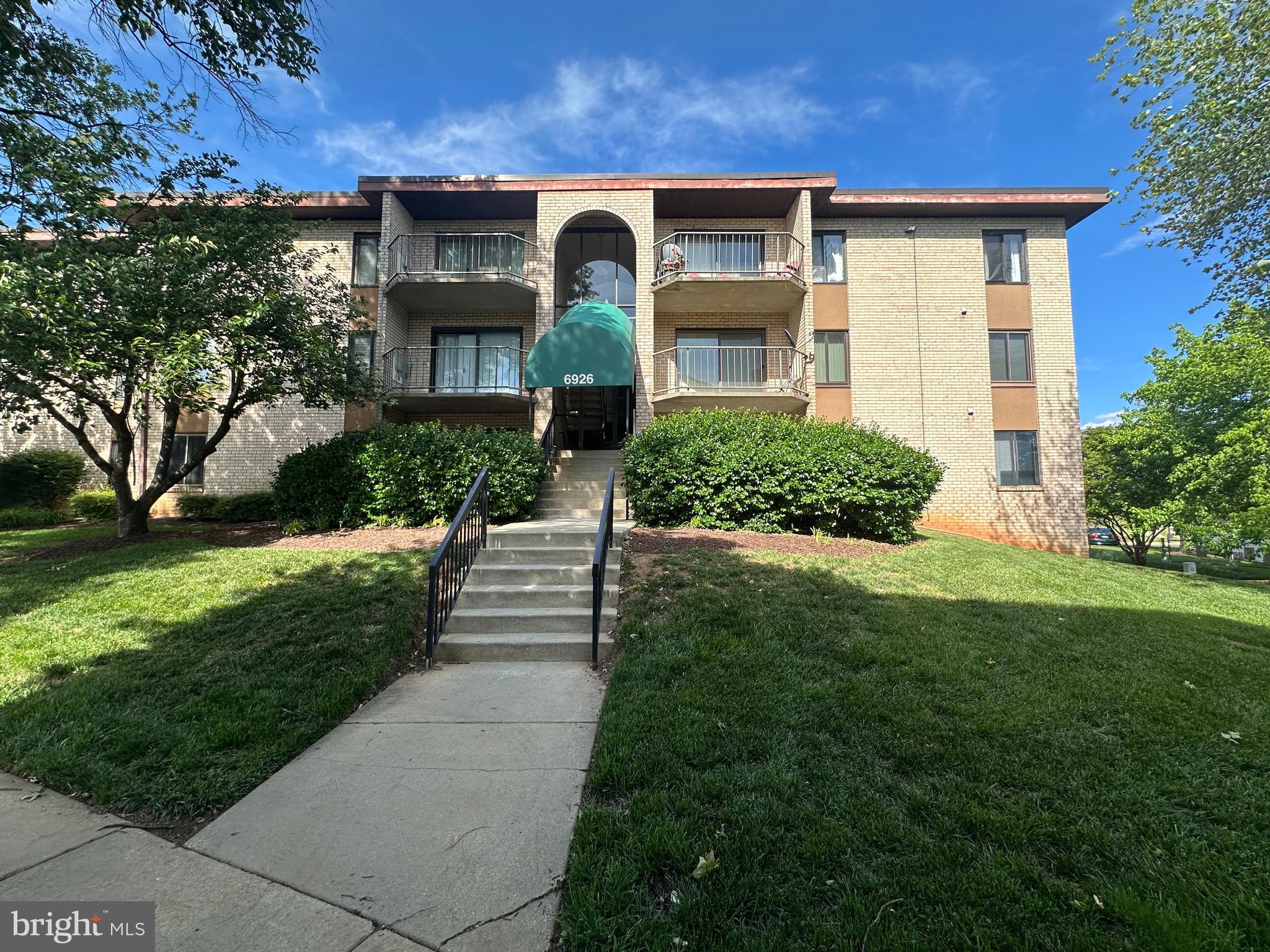 6926 Hanover Parkway 303