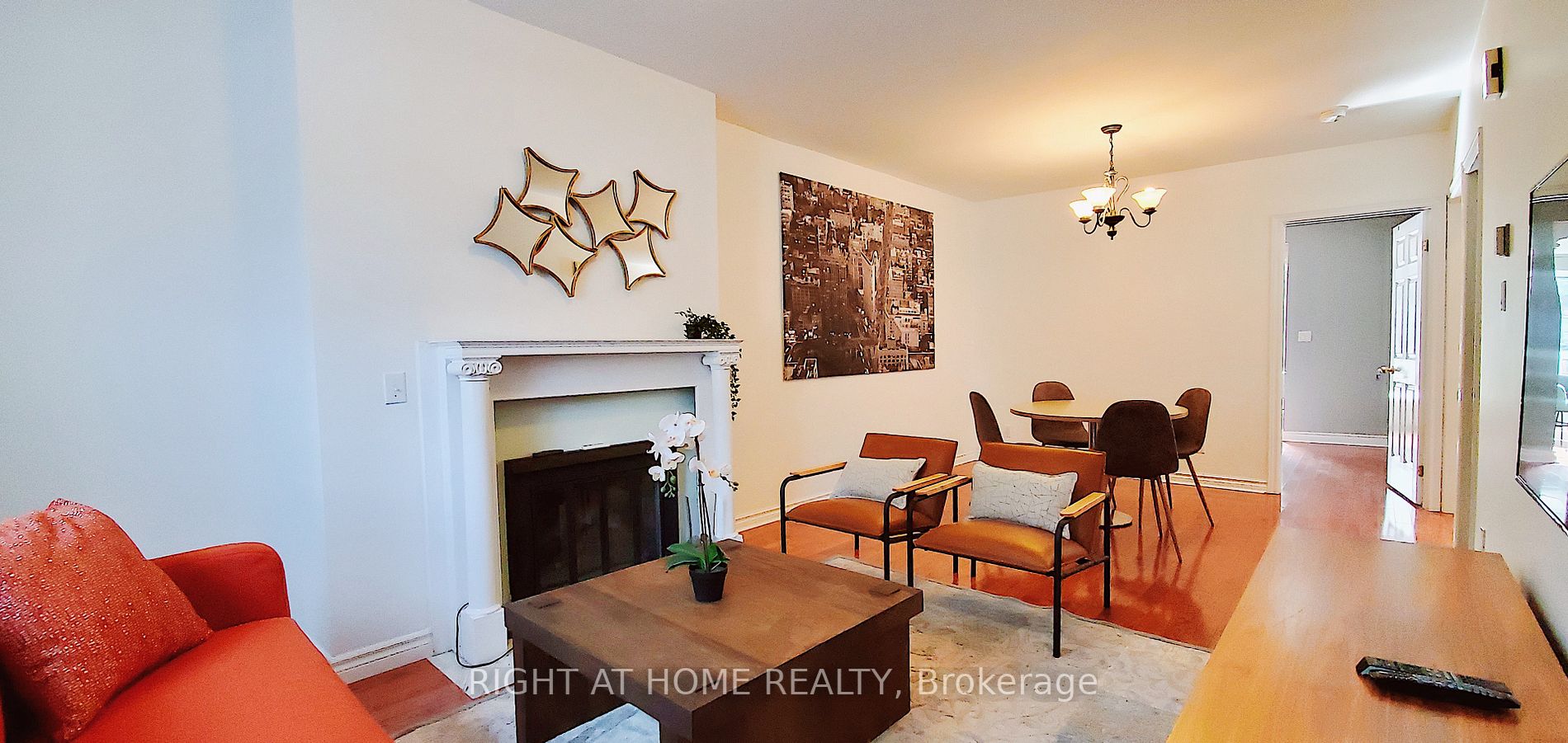 1030 Bathurst St