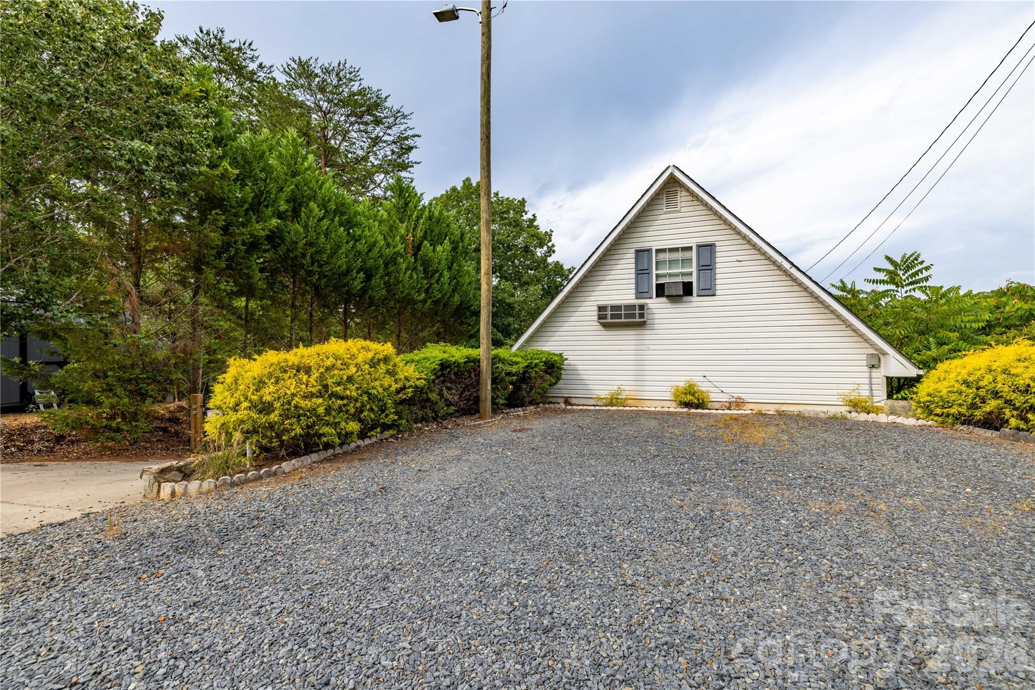 138 Strand Road
