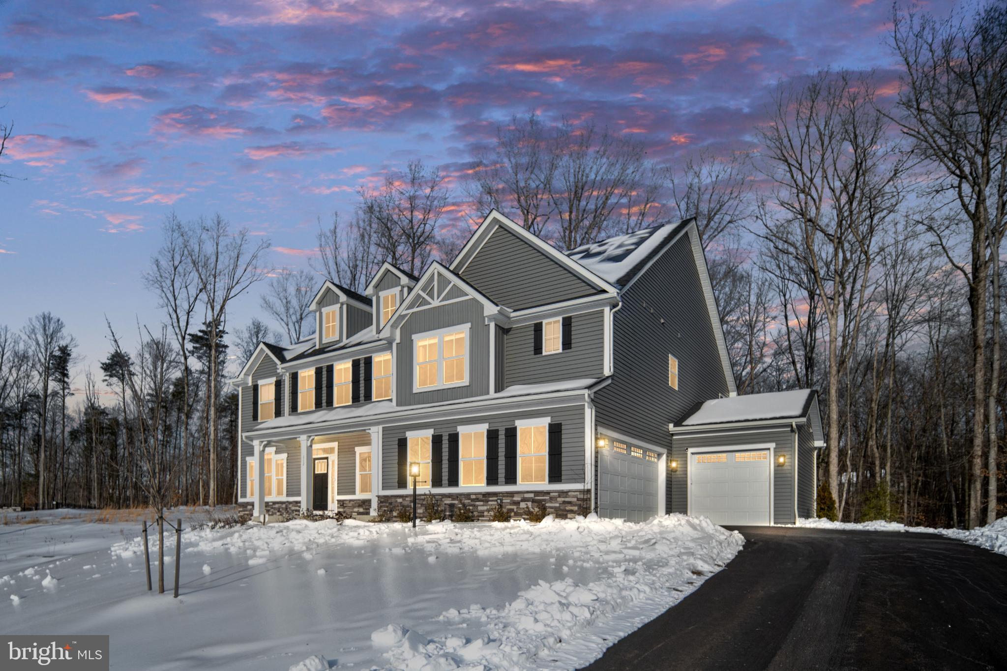 112 Lake Bluff Court