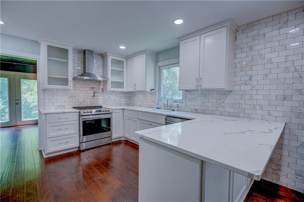 6830 NW Prairie View Road