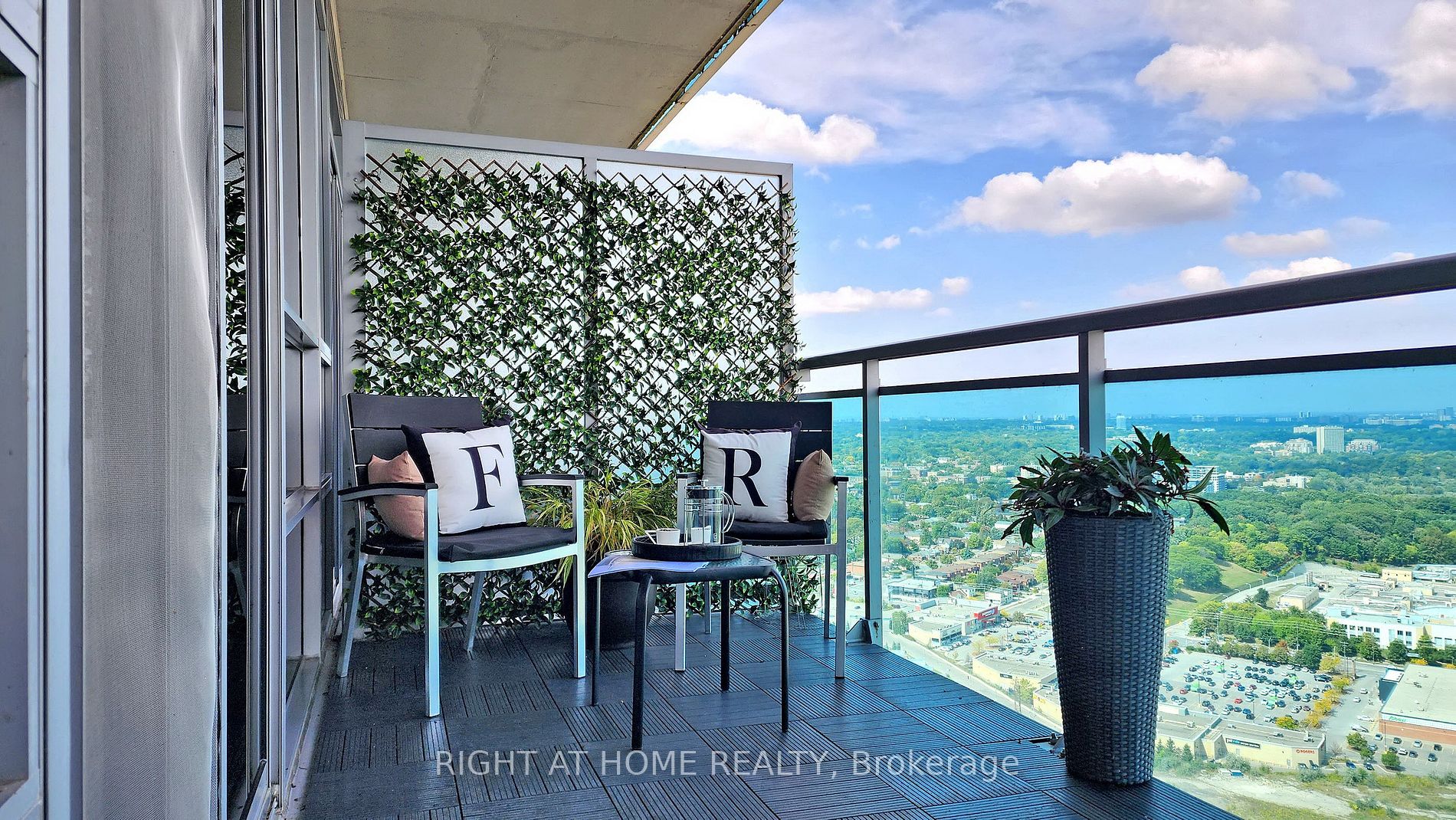 16 Brookers Lane Lph04