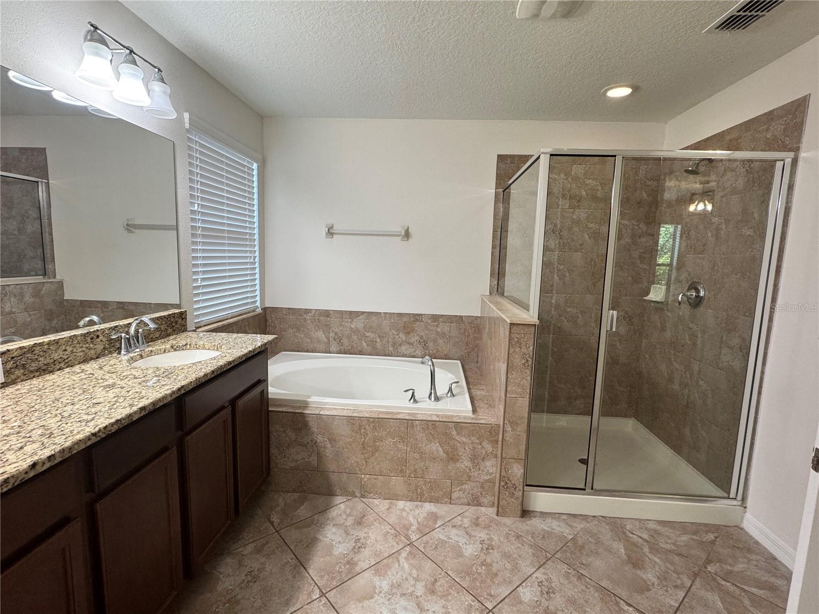 2731 Hampton Green Lane
