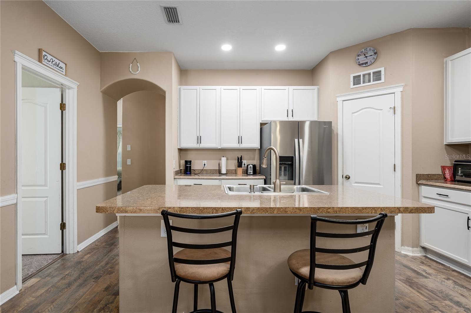 6936 Surrey Oak Drive