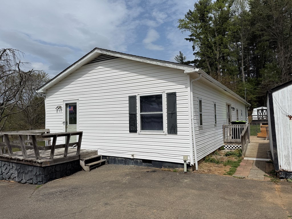 219 Blackberry Ln