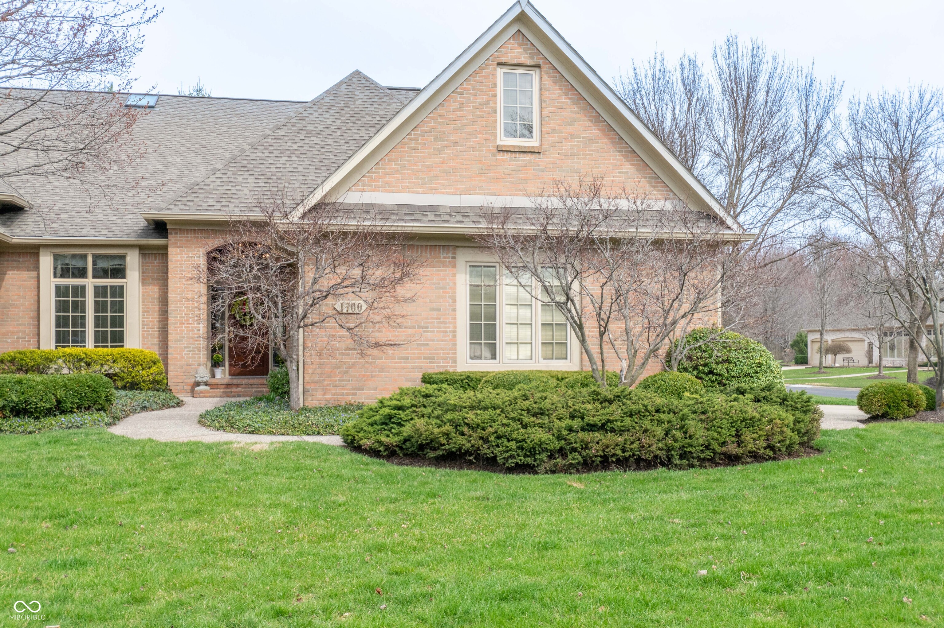 1700 Pathway Drive S