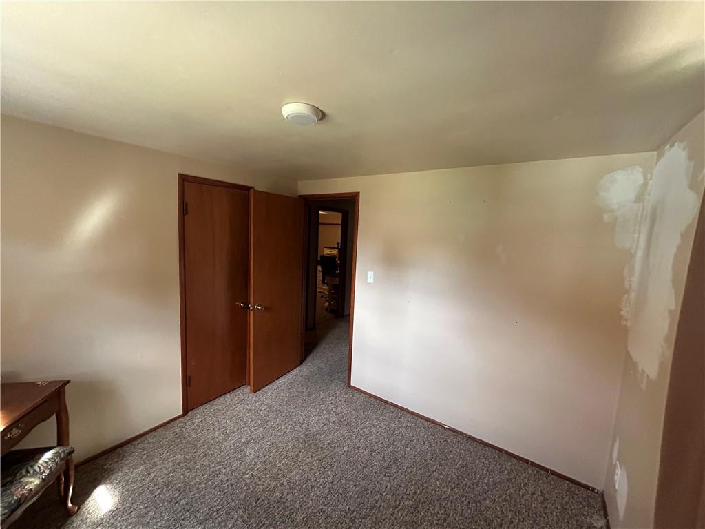 8105 N Summit Street