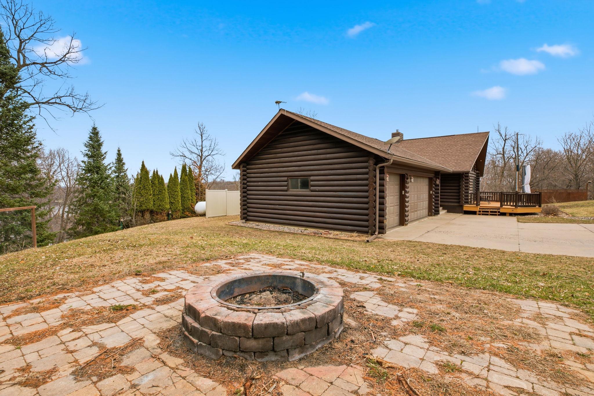 20368 Edgehill Circle