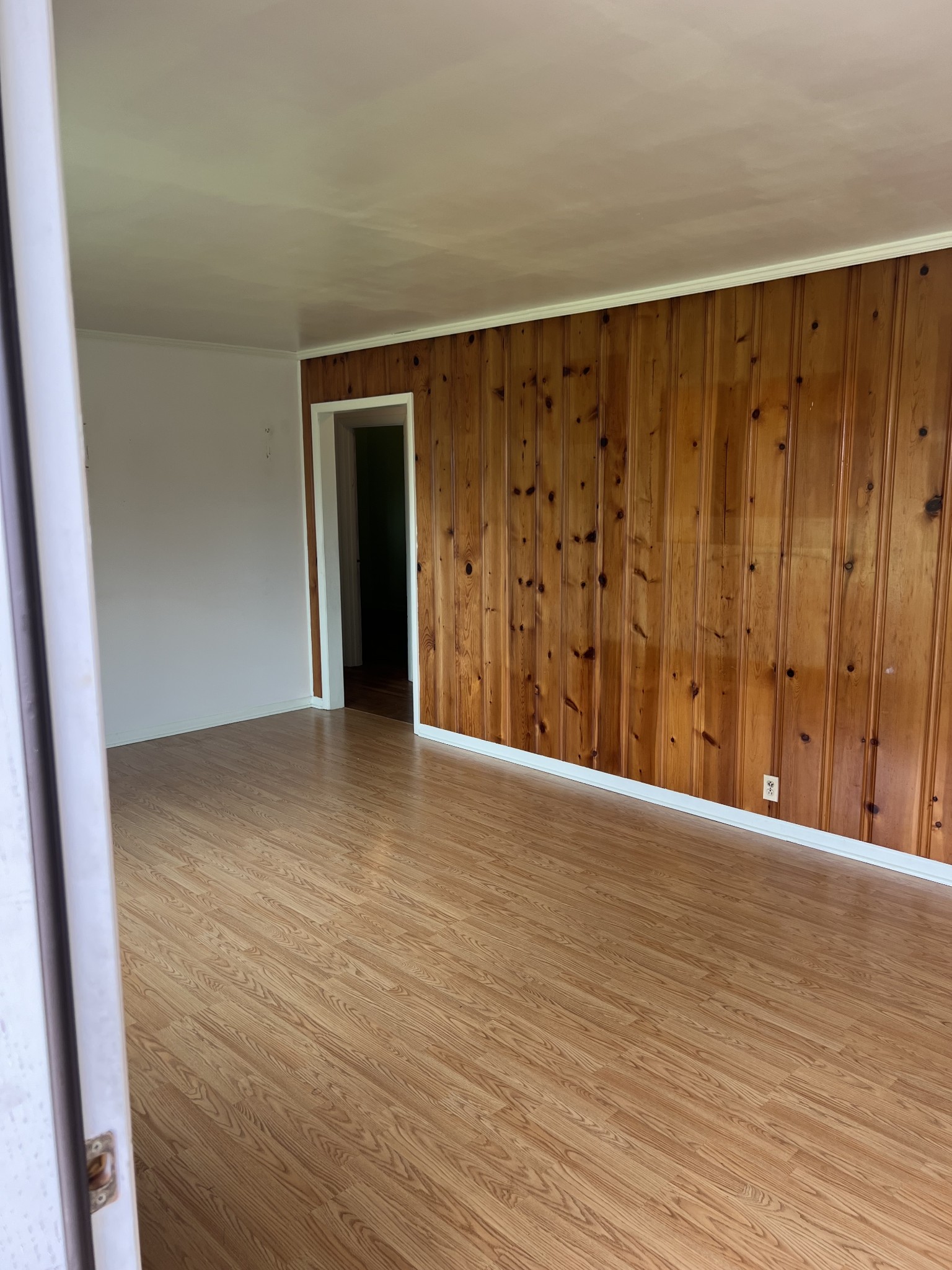 350 Lagoon Dr