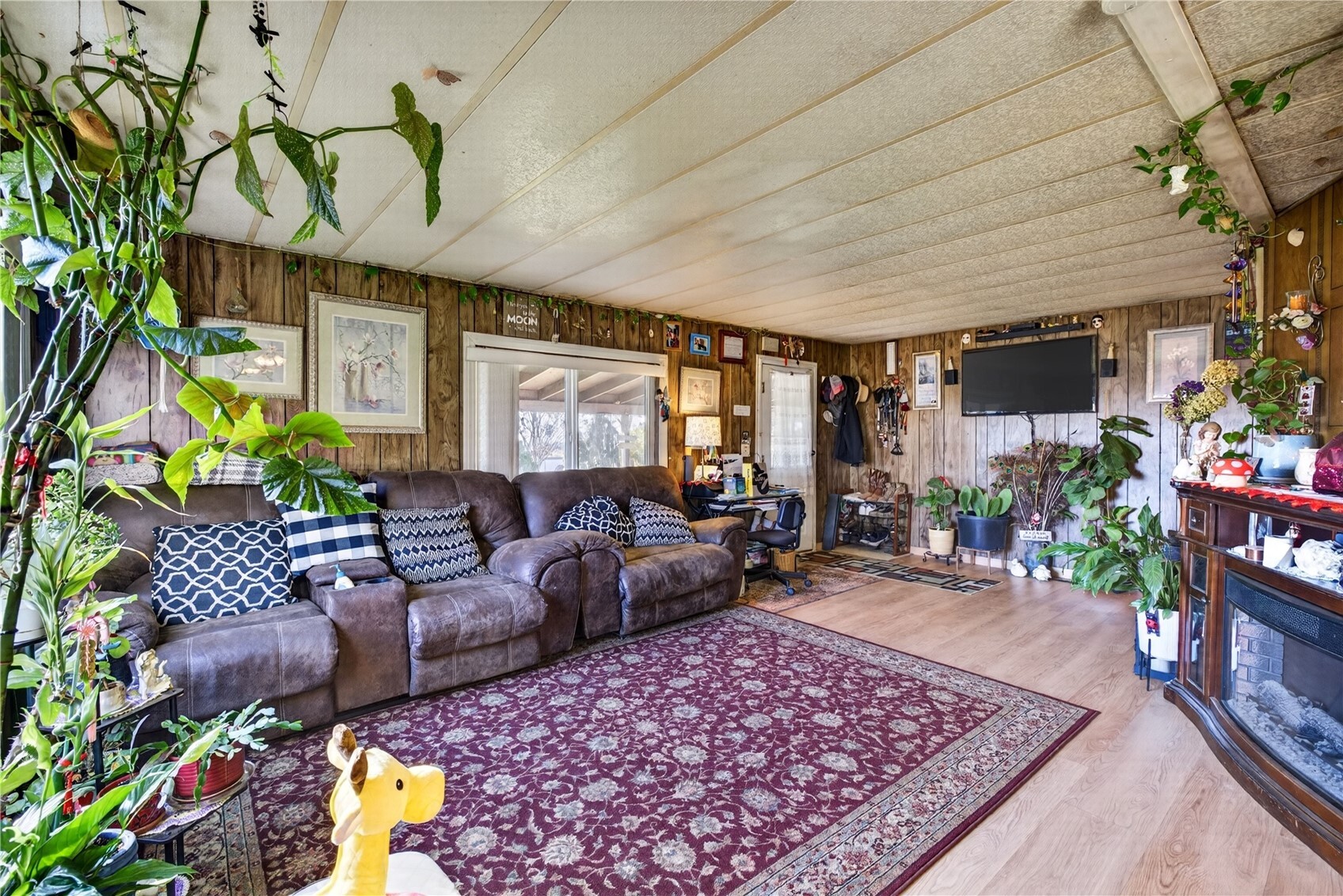 10748 Hwy 28 W