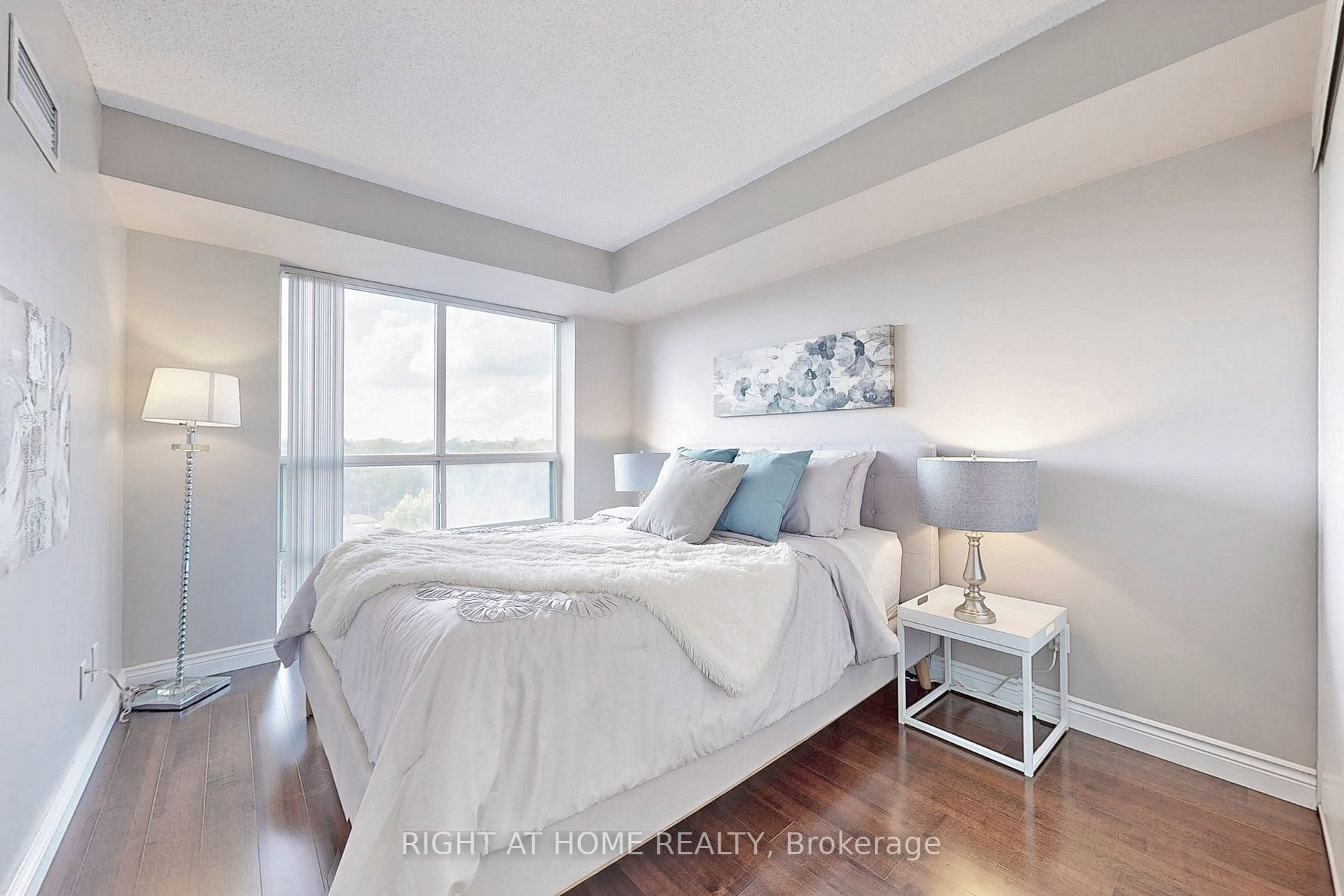233 Beecroft Rd 812