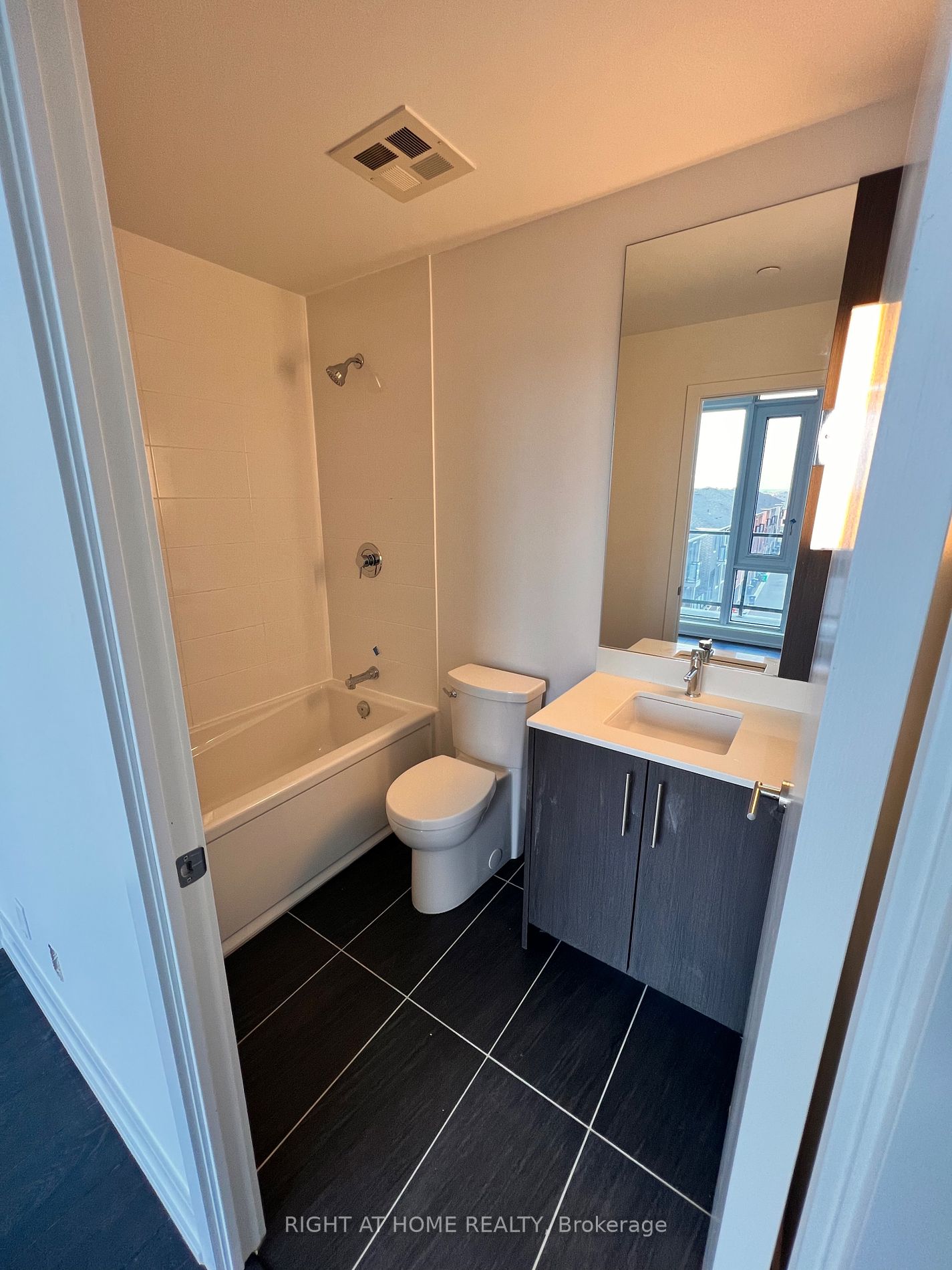 225 Veterans Dr 401