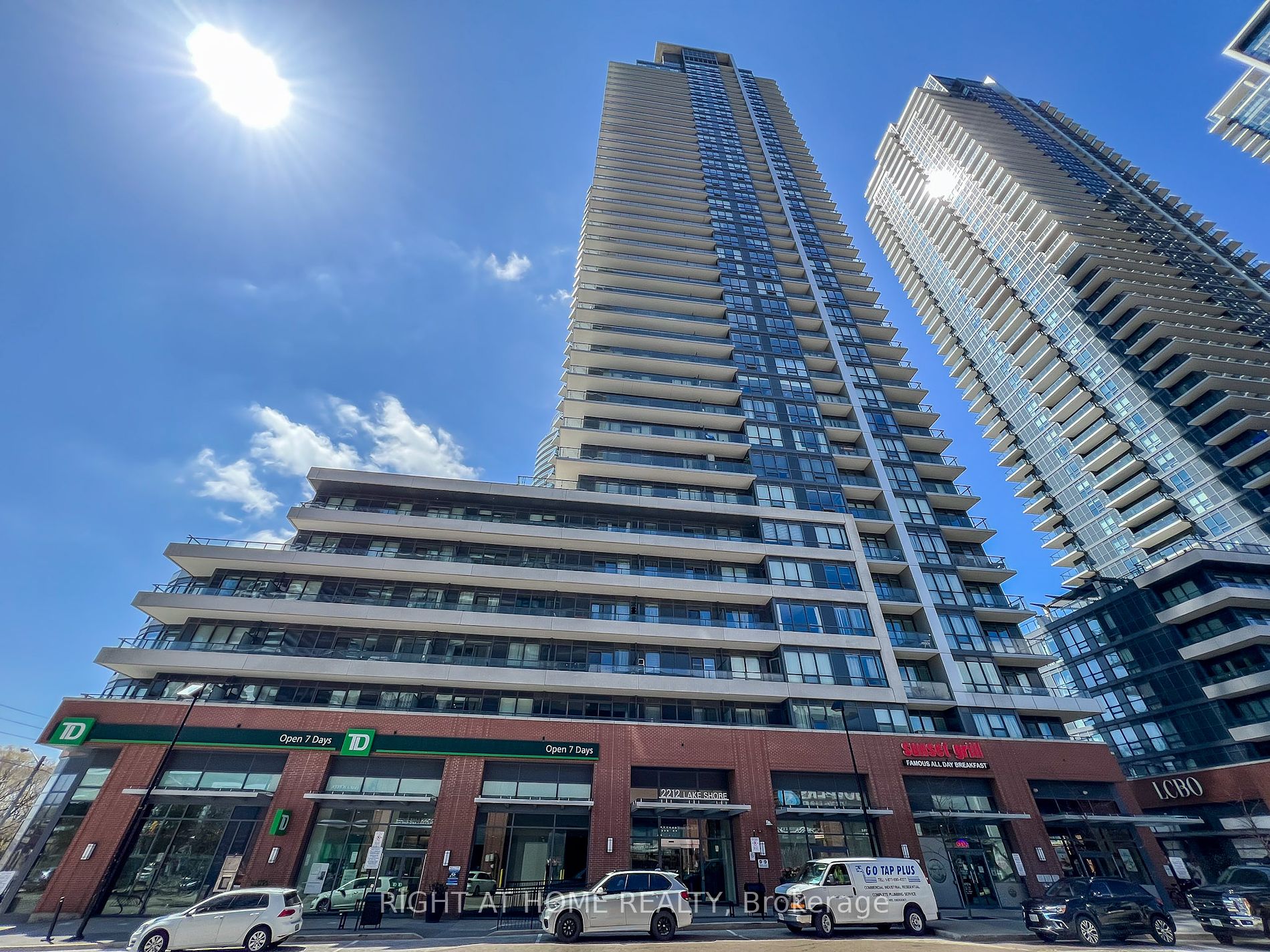 2212 W Lake Shore Blvd Ph06