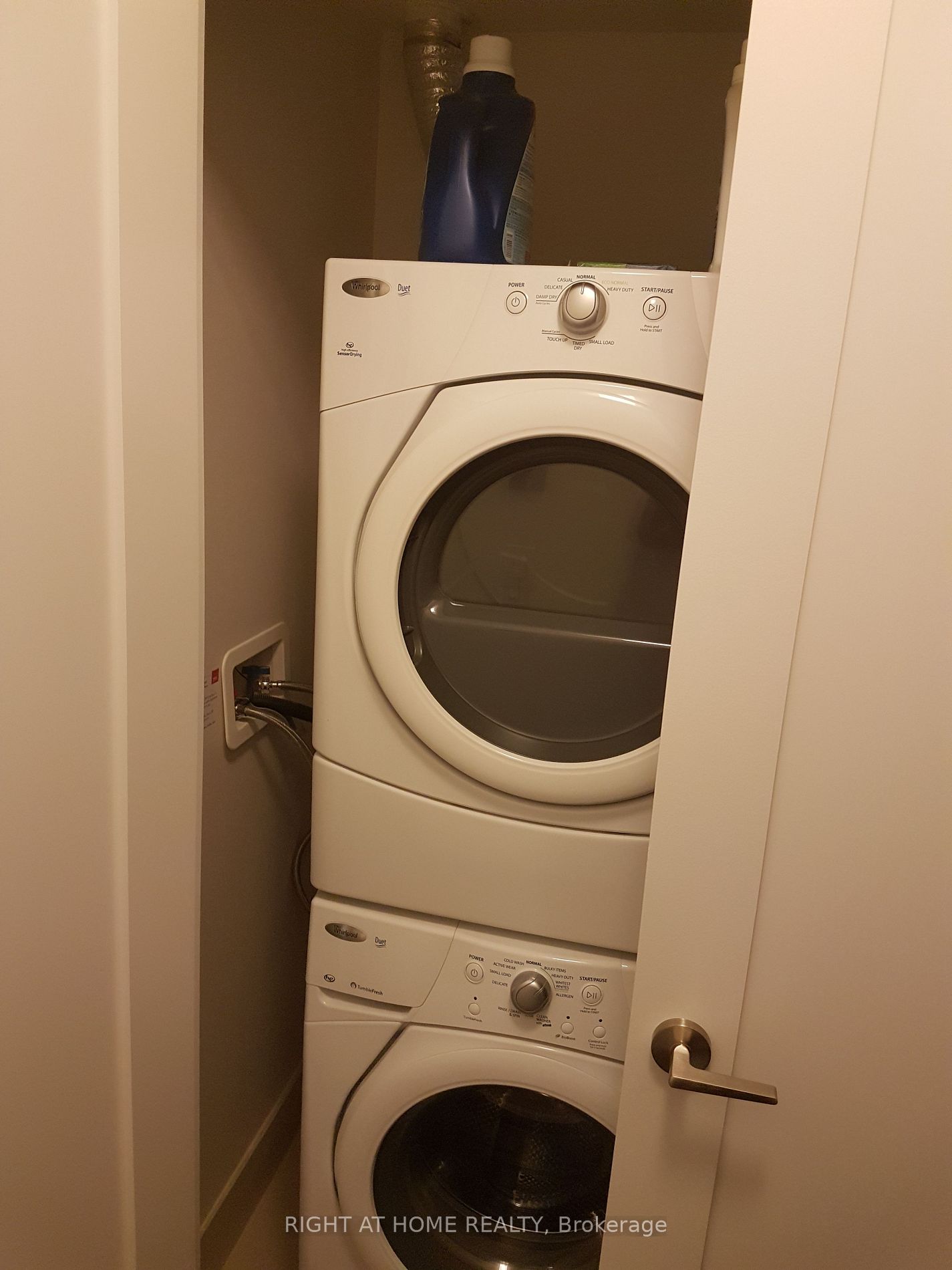 2 Anndale Dr 902