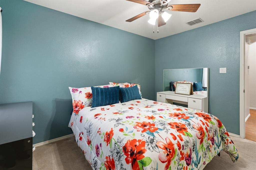1252 Sweetwater Drive