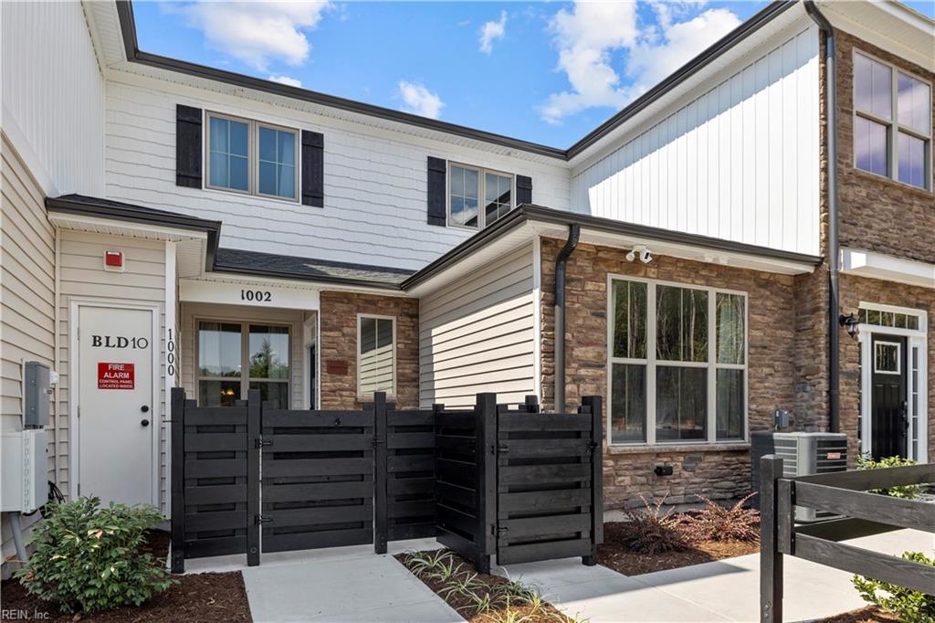 1409 E Kathy Ann Way