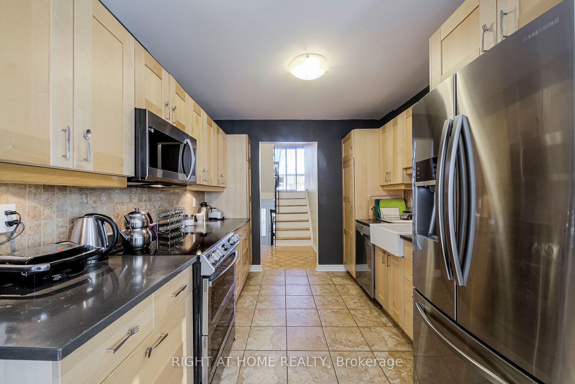 1380 Hampton St 1