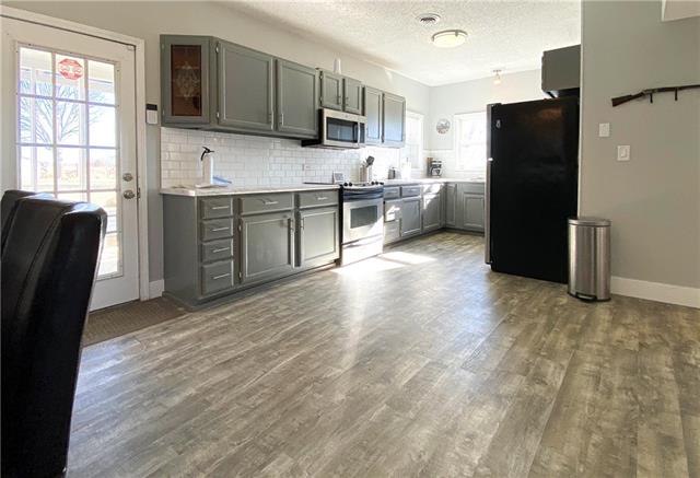 5677 S 2100 Road