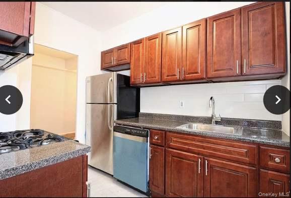 INVESTOR OPPORTUNITY — TENANT-OCCUPIED!Add 1515 Metropolitan Ave, Apt 6B to your portfolio and start investing from day one. This tenant-occupied unit offers investors the opportunity to acquire an income-producing property without the need to wait for a new tenant to be placed. Located in a convenient Bronx neighborhood with access to transportation, shopping, dining, and everyday amenities, this property offers strong appeal for investors seeking a straightforward rental investment.Delivered with tenants in place — an excellent opportunity to add an income-producing asset to your portfolio. Whether you are an experienced investor or looking to make your first investment, Apt 6B is worth a closer look.Schedule your showing today and explore the investment potential!