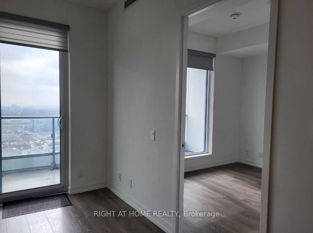 950 Portage Pkwy 3907