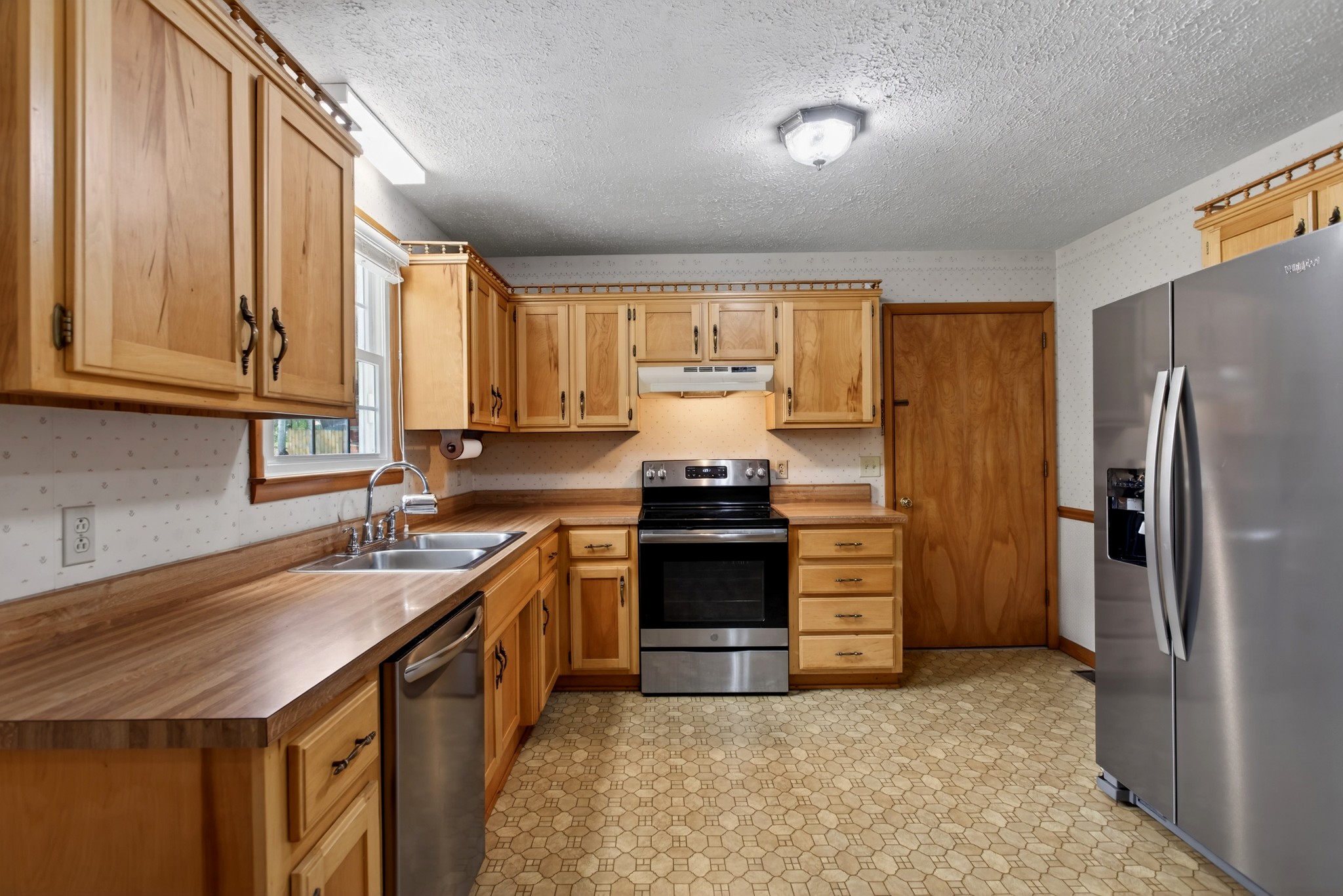 832 New Shackle Island Rd