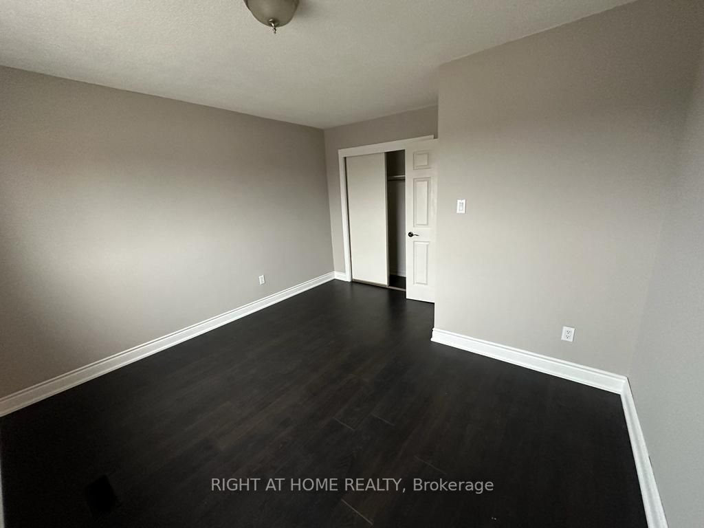 365 Tailfeather Cres 28