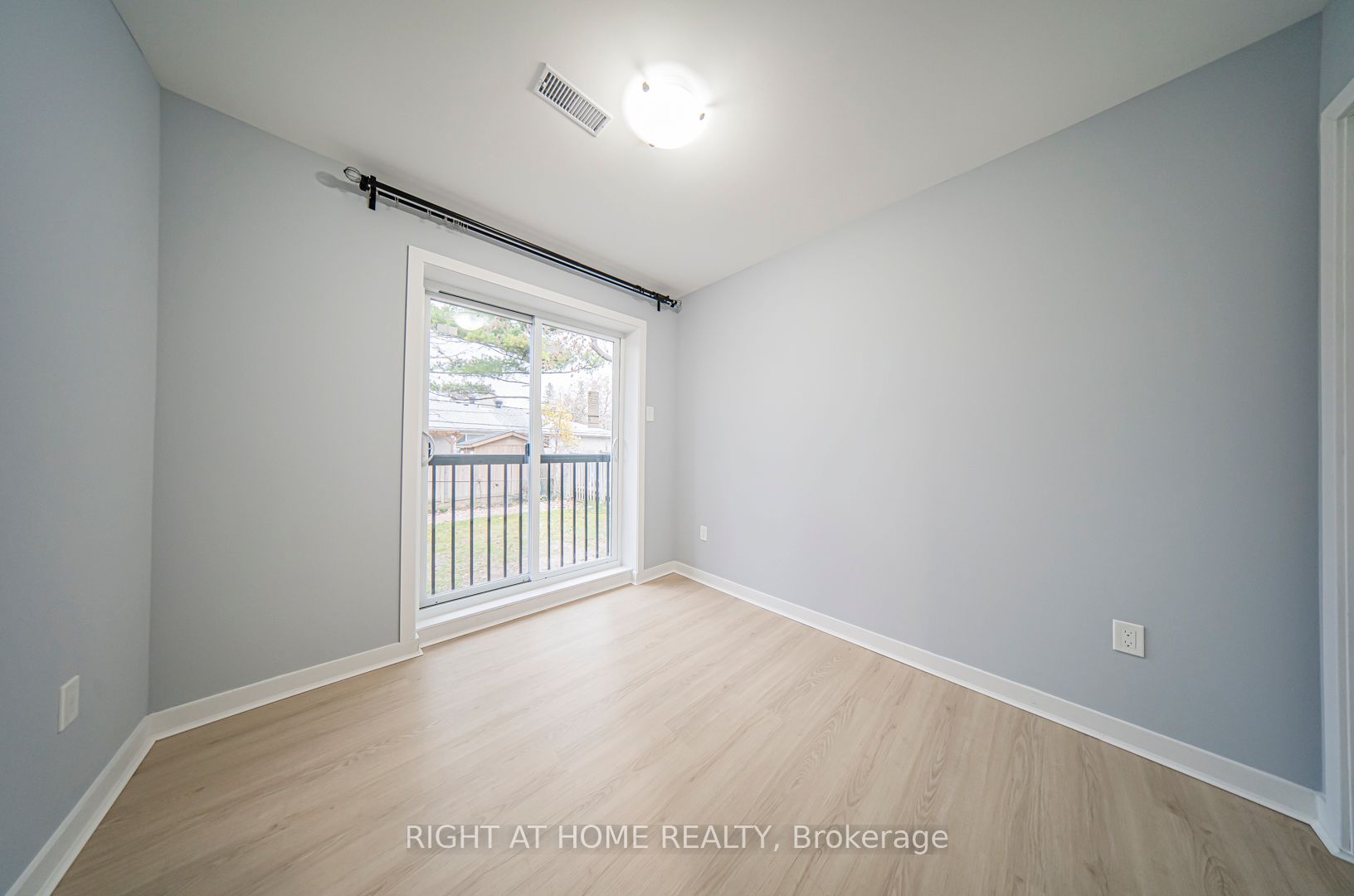 250 Beechy Dr Main Fl