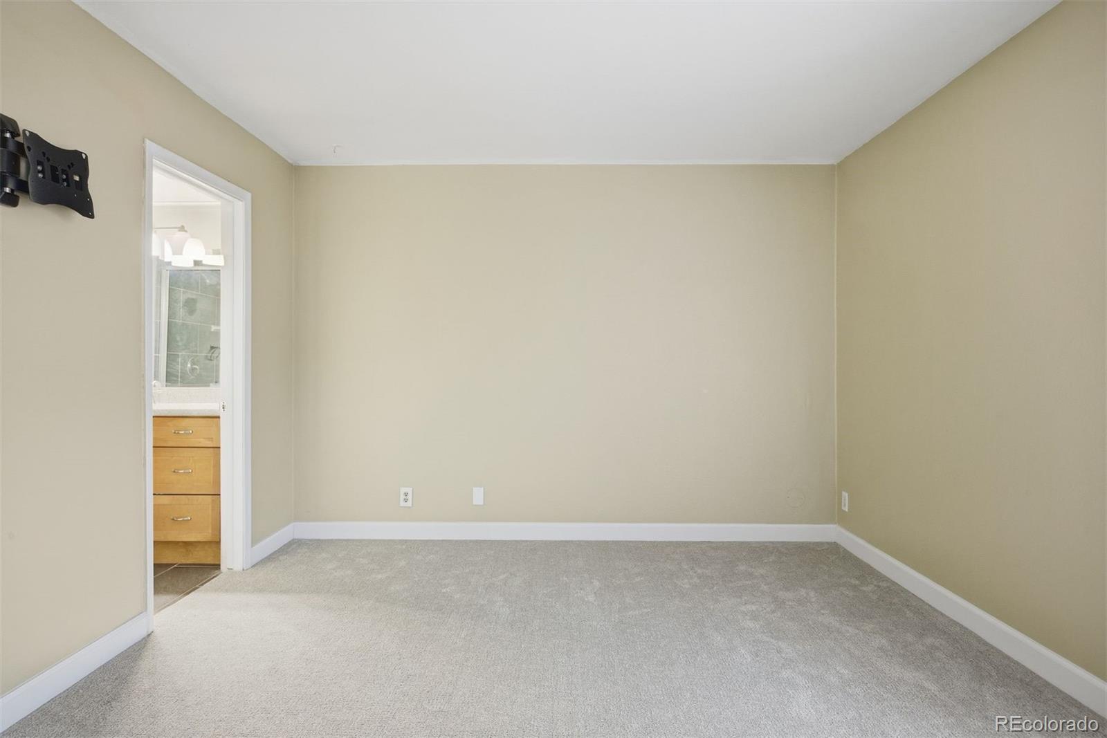 6495 E Happy Canyon Road 30