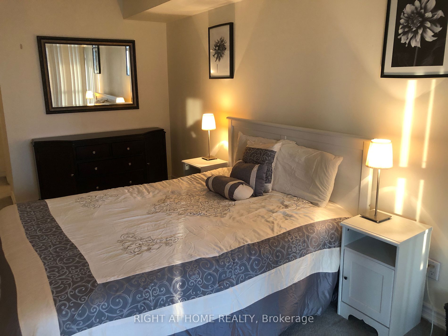 18 Hollywood Ave Ph106