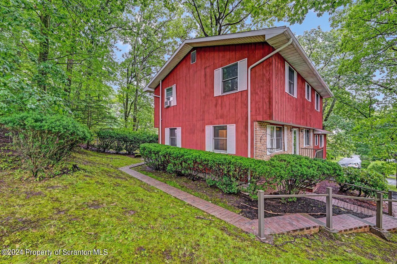 700 Lilac Lane