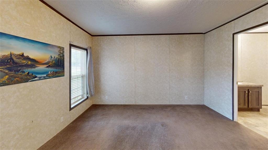 104 S 6th Street