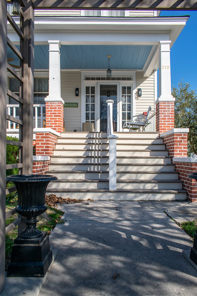 219 Jefferson Ave 98