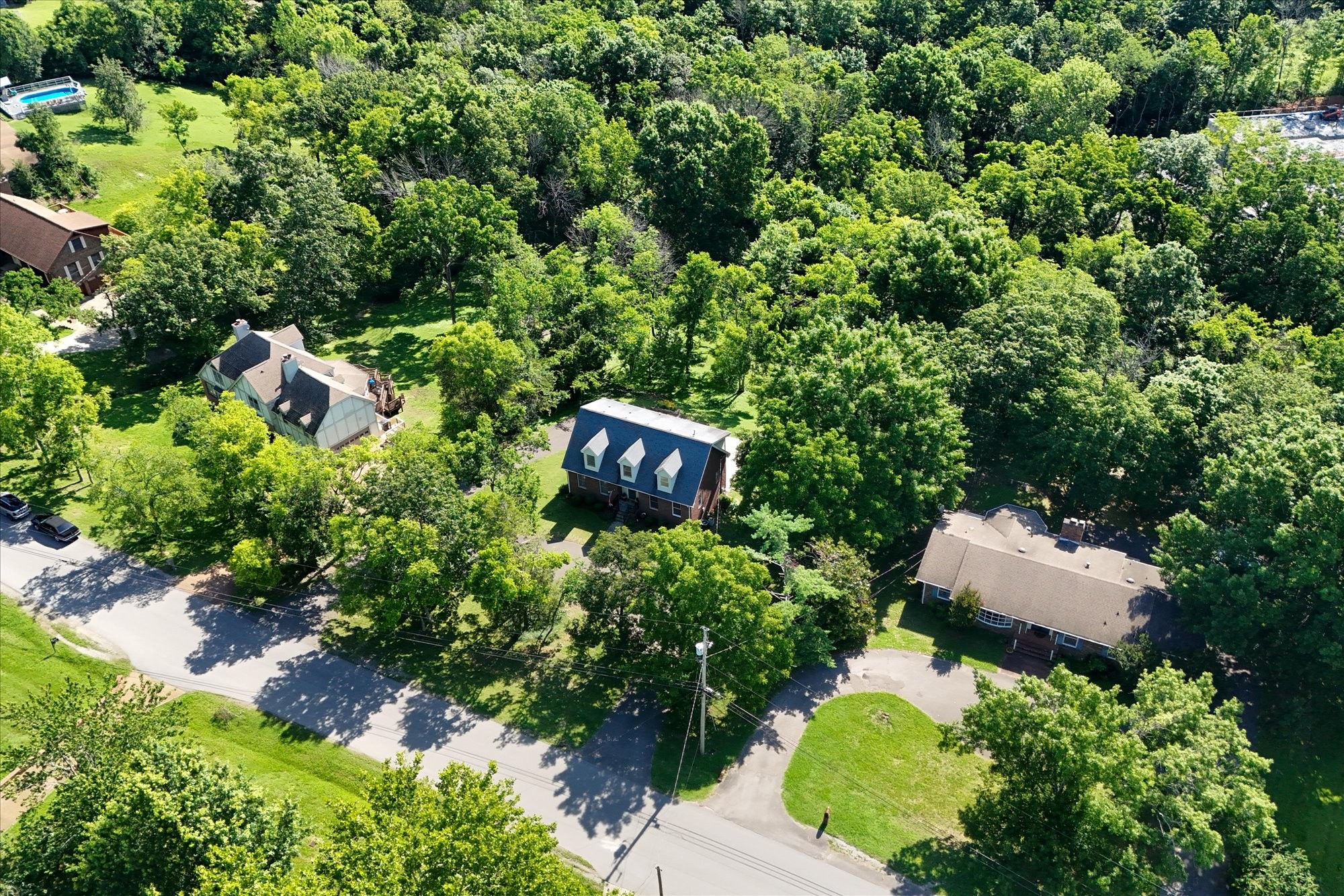 812 Fonnic Dr