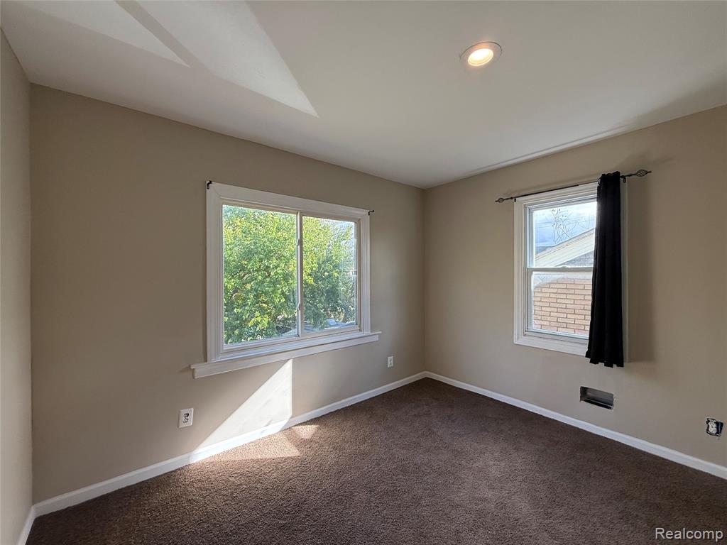 15344 Dexter Avenue
