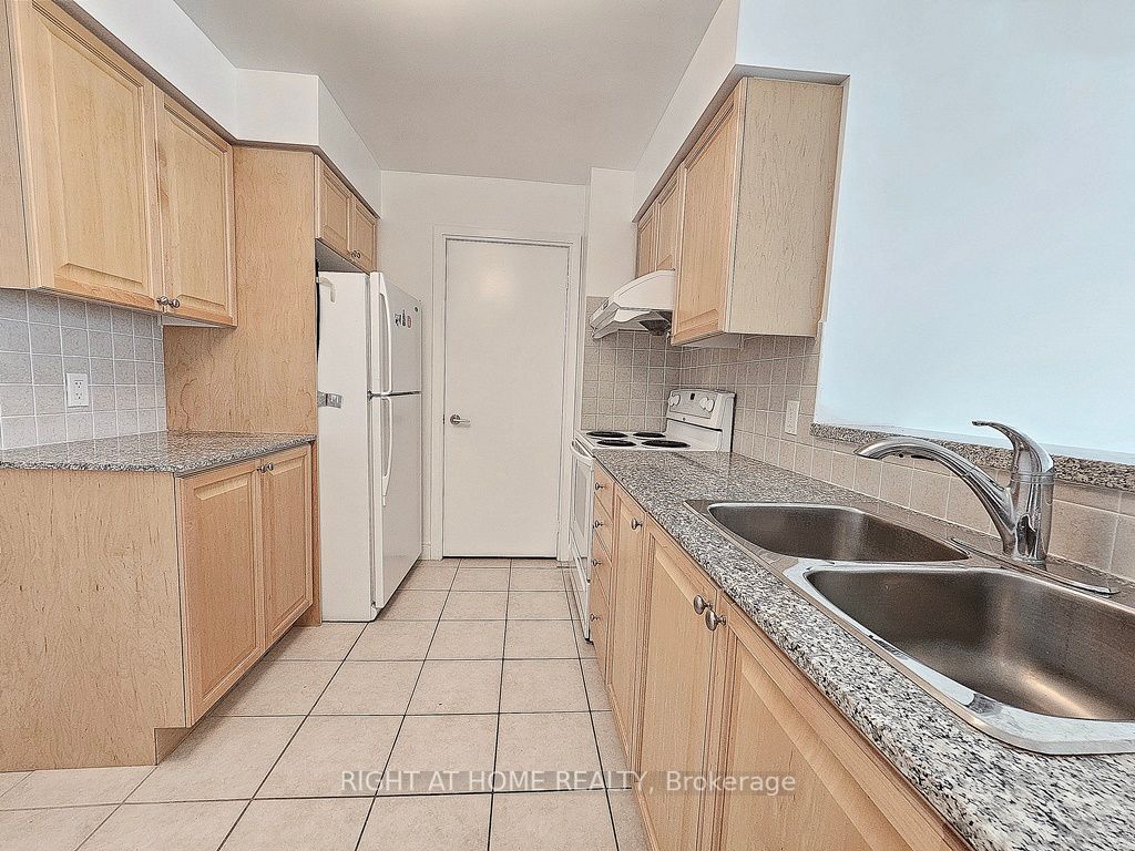 238 Bonis Ave 2619