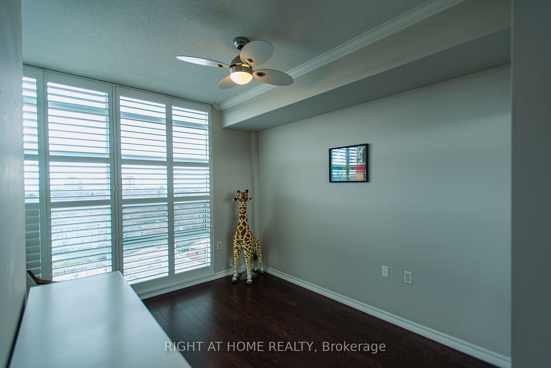 3830 Bathurst St 805